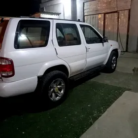 Nissan Pathfinder 2004