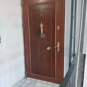 satlyk jaý Büzmeýin eýesinden
