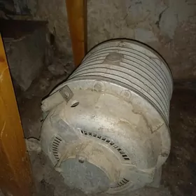 dwigatel başynyÿ kran RDK