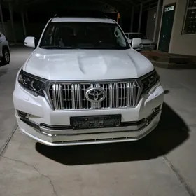 Toyota Land Cruiser Prado 2022