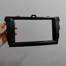 08 13 Corolla ramka TV