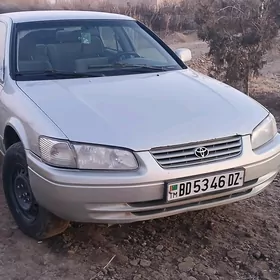 Toyota Camry 2000