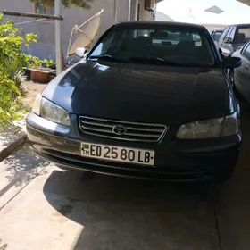 Toyota Camry 2001