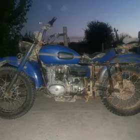 Ural 4320 1990