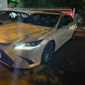 Lexus ES 350 2020