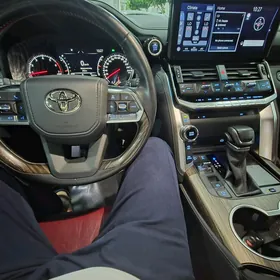 Toyota Land Cruiser 2023