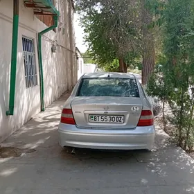 Opel Vectra 2000