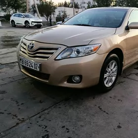 Toyota Camry 2011
