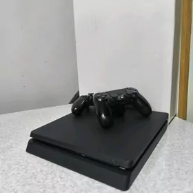 Playstation 4 slim