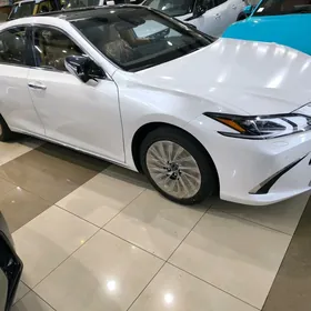 Lexus ES 350 2025