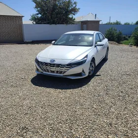 Hyundai Elantra 2021