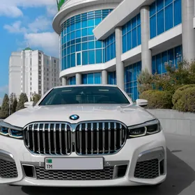 BMW 740 2022