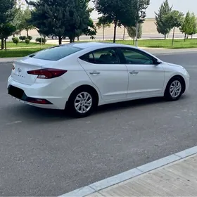 Hyundai Elantra 2020