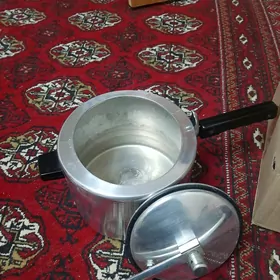 Каструюлая скороварка
