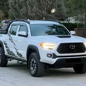 Toyota Tacoma 2024
