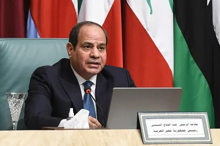 Президент Туркменистана поздравил Египет с Днём революции