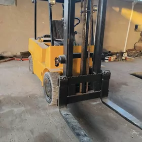 Kara Forklift 1990