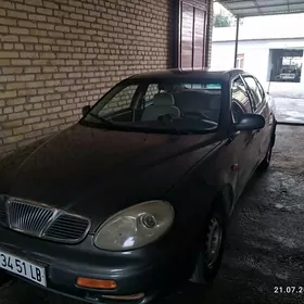 Daewoo Leganza 1998