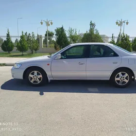Toyota Camry 2000