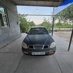 Daewoo Leganza 1998