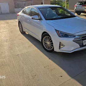 Hyundai Elantra 2020