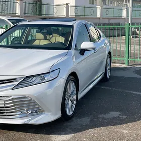 Toyota Camry 2020