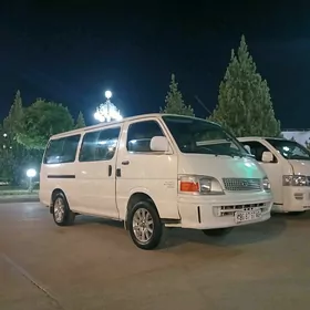 Toyota Hiace 2003