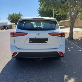 Toyota Highlander 2022