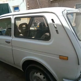 Lada Niva 1985