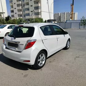 Toyota Yaris 2013