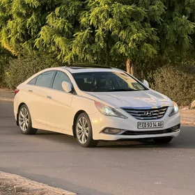 Hyundai Sonata 2011