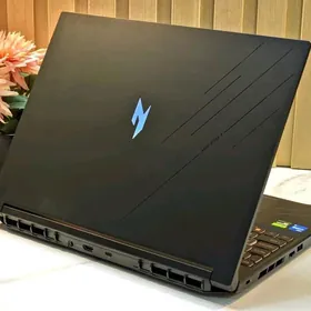Acer Nitro V16/ i7-14/ 4TB SSD