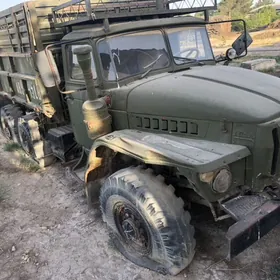 Ural 4320 1992