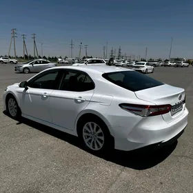 Toyota Camry 2020