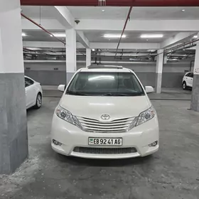 Toyota Sienna 2017