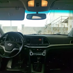 Hyundai Elantra 2016