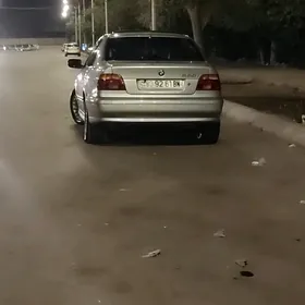 BMW E39 2001