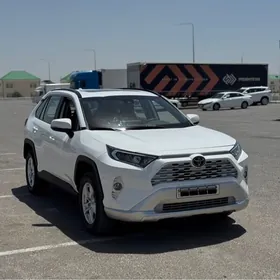 Toyota RAV4 2021