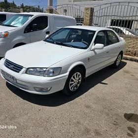Toyota Camry 2001