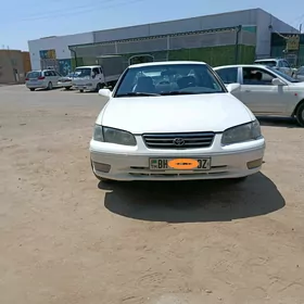 Toyota Camry 2001