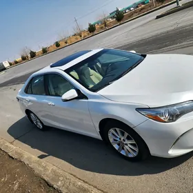 Toyota Camry 2016