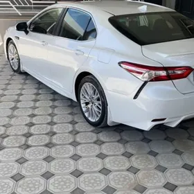 Toyota Camry 2020