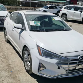 Hyundai Elantra 2020