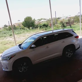 Toyota Highlander 2017