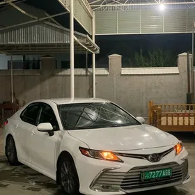 Toyota Camry 2020