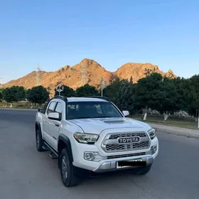 Toyota Tacoma 2017