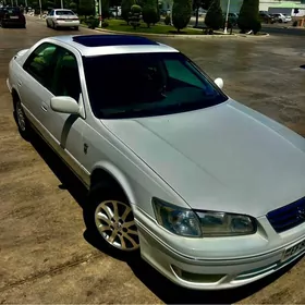 Toyota Camry 2001