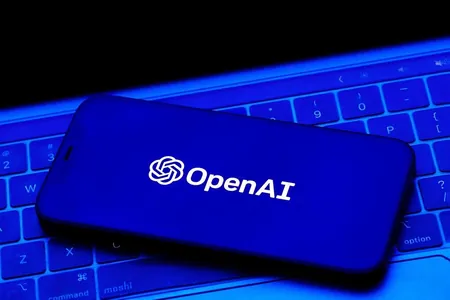 OpenAI: ChatGPT çat-botuna bir günde 2,5 mlrd gezek ýüzlenilýär