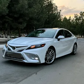 Toyota Camry 2020
