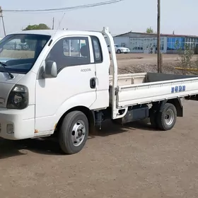 Kia Bongo 2012